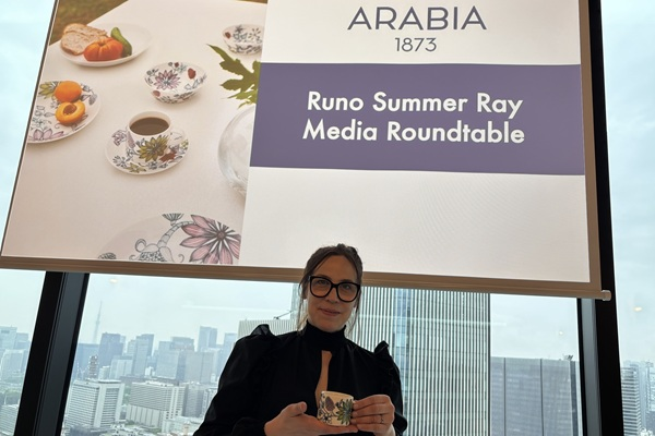 【ARABIA】ルノ サマーレイ デザイナー ヘイニさんのコメントと原画の一部をご紹介