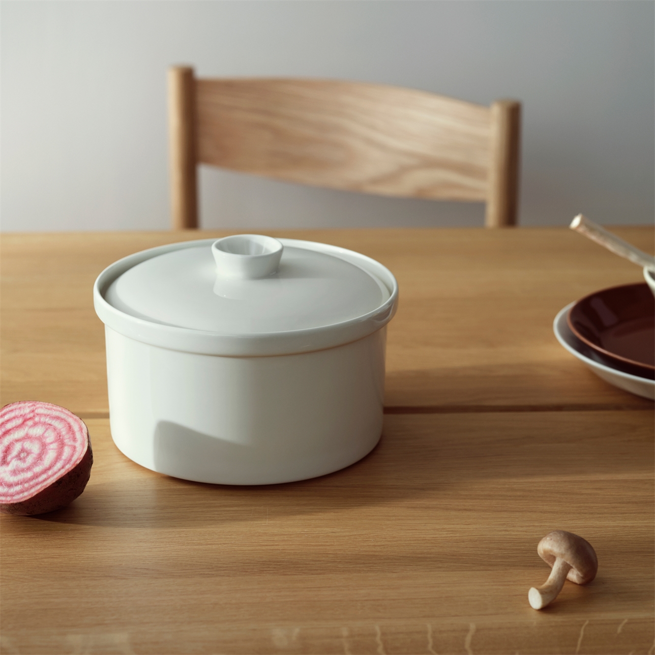 ティーマ 蓋つきポット 2.3l ホワイト